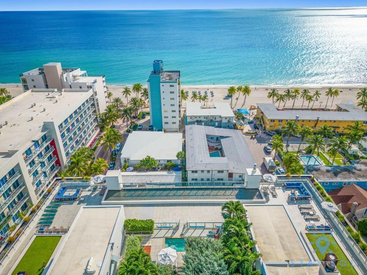 Hot Tub & Rooftop Pool- Near Beach Villa Hollywood Exterior photo